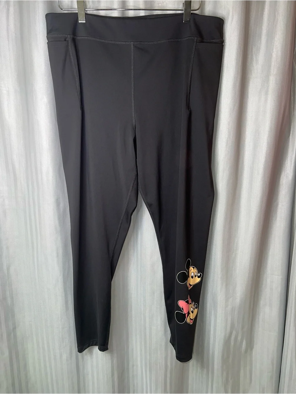 Disney dark Gray Leggings with Mickey & Minnie Lower-Leg Graphics XXL